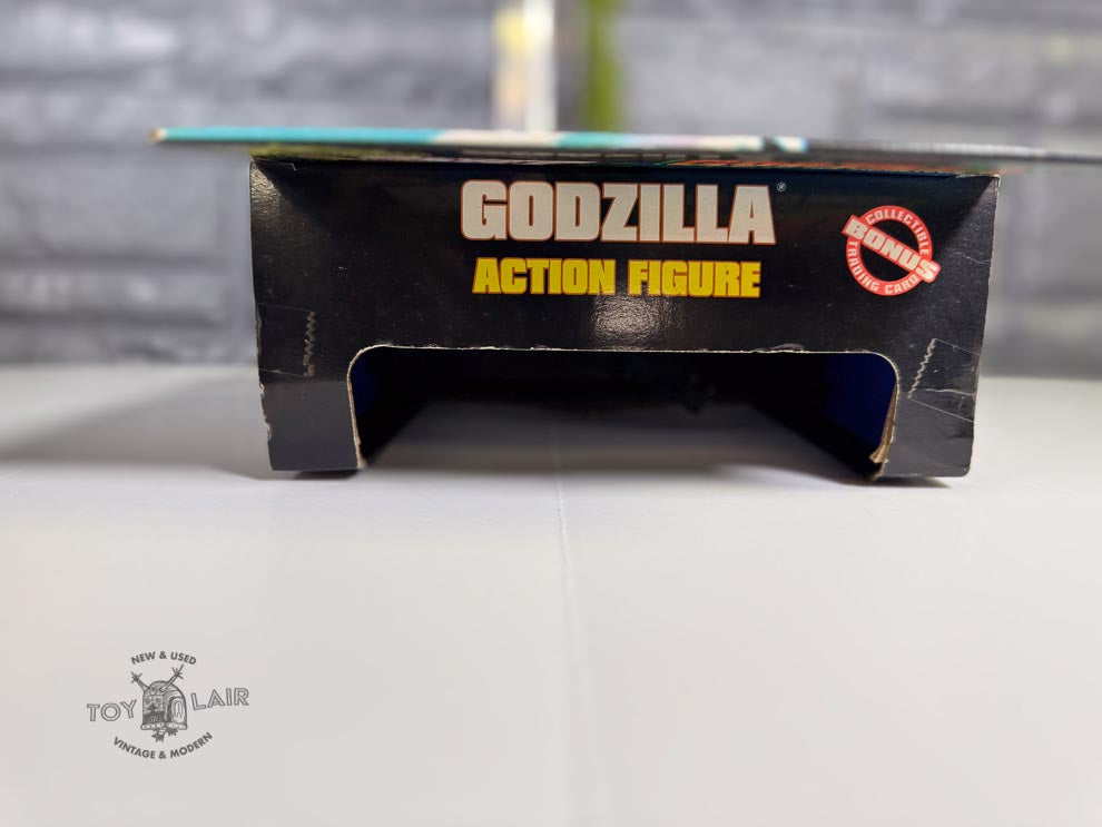 TRENDMASTERS Godzilla King of the Monsters Vintage Terrifying Roar Action Figure with Trading Card