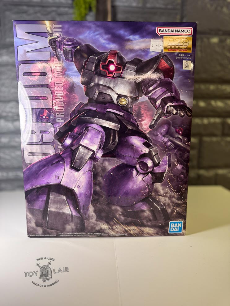 MOBILE SUIT GUNDAM MS-09 DOM 1/100 MODEL KIT
