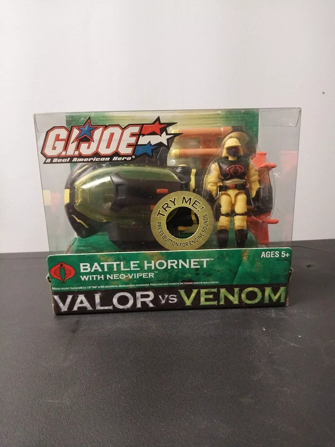 GI JOE VALOR VS VENOM BATTLE HORNET w/ 3.75" NEO-VIPER FIGURE MISB 2003 NEW