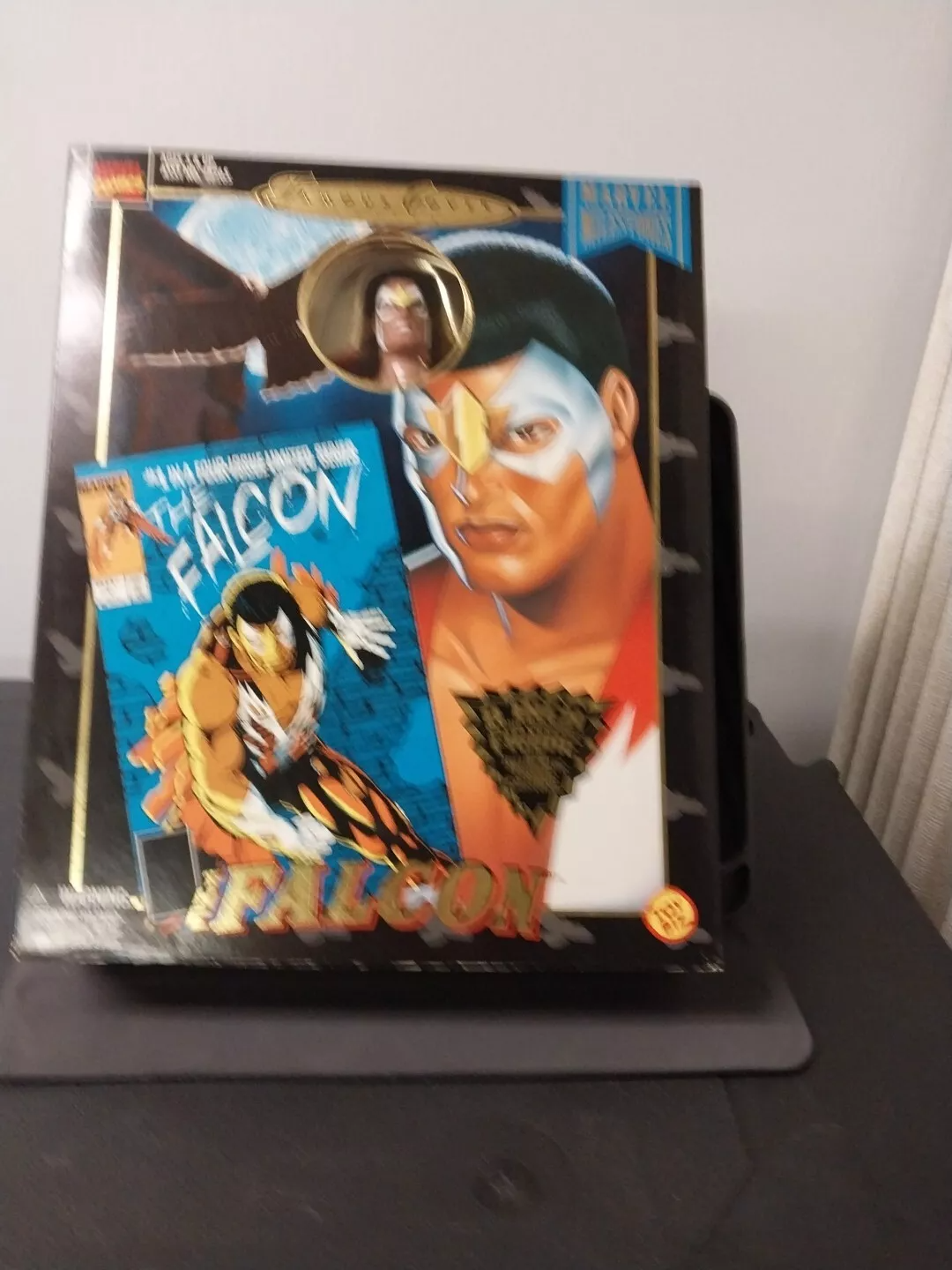 Marvel Comics The Falcon Famous Cover Series 8" Figure Toy Biz NIB 1998