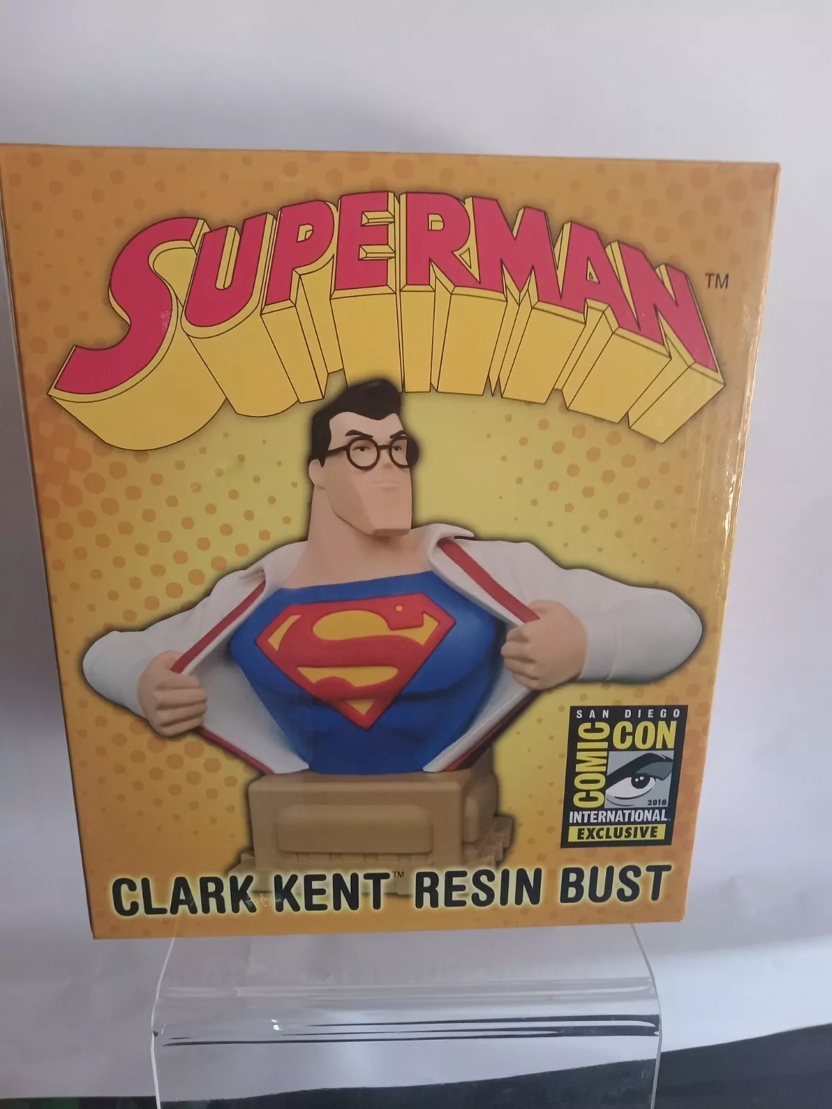 Diamond Select SDCC 2016 International Exclusive Clark Kent Bust Number 0151/1600