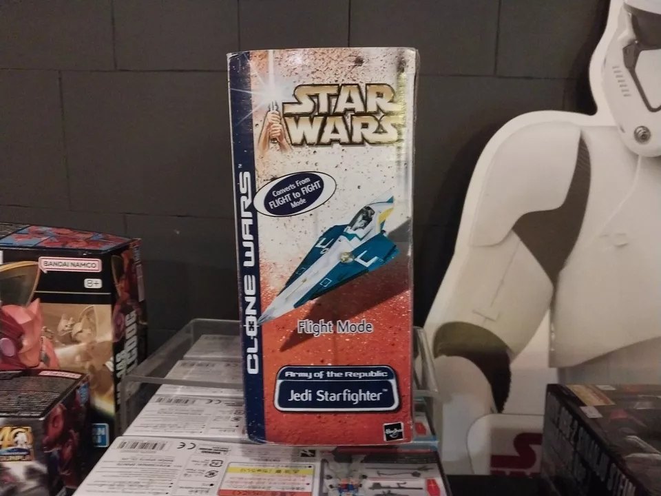 Star Wars AOTC Army Of The Republic Jedi Starfighter 2002 Toy NEW