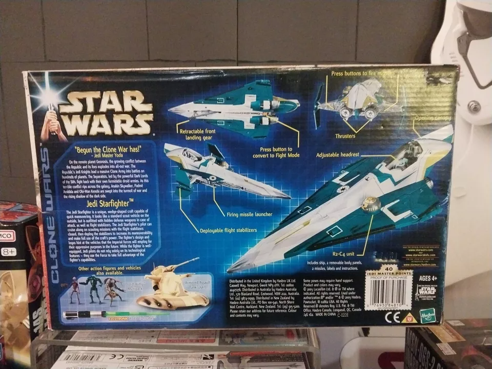Star Wars AOTC Army Of The Republic Jedi Starfighter 2002 Toy NEW