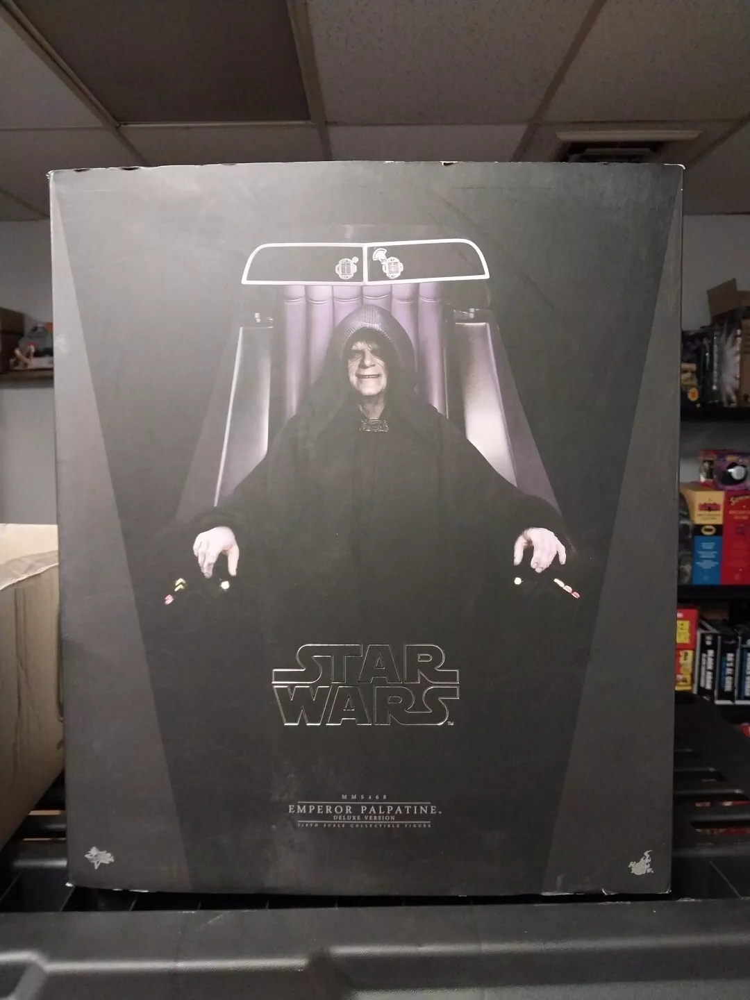 Hot Toys MMS468 Star Wars Emperor Palpatine Deluxe Version Action Figure