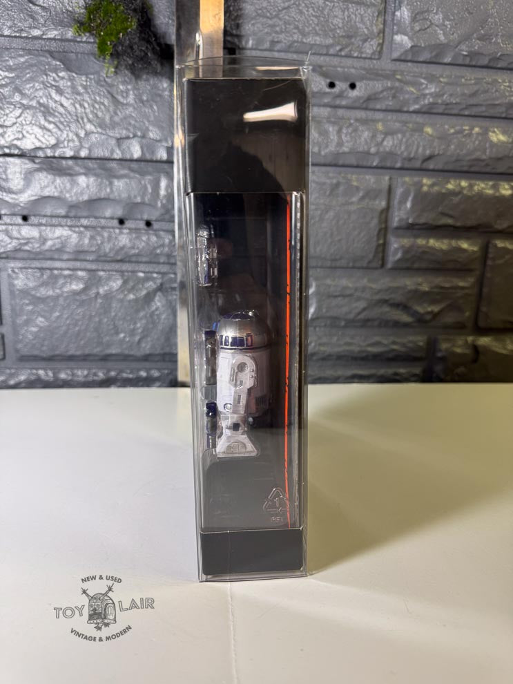 Hasbro Disney Lucasfilm Star Wars The Black Series #04 R2-D2 Action Figure