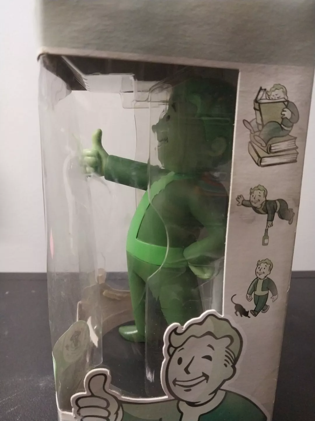 Funko Vinyl Figure-Other: Fallout - Vault Boy - (Green) - Emerald City Comic Con